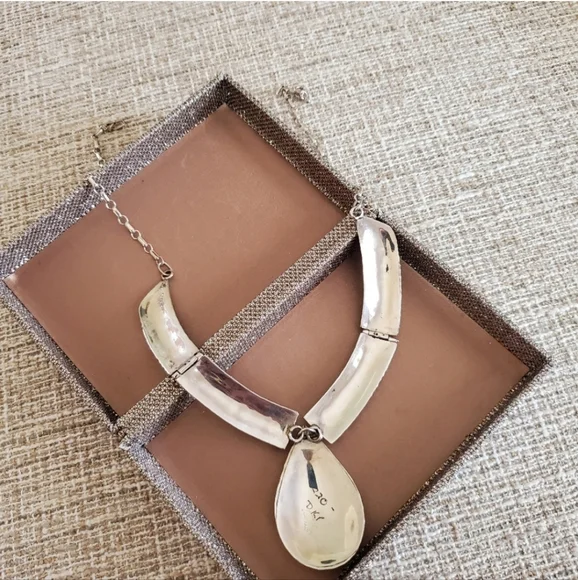 COPY - Vintage Sterling Silver and Turquoise Necklace - Picture 6 of 9